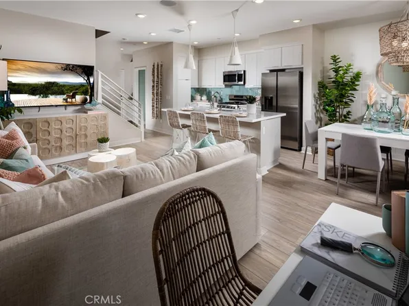 10705 Champions Ln, Cypress, CA 90720