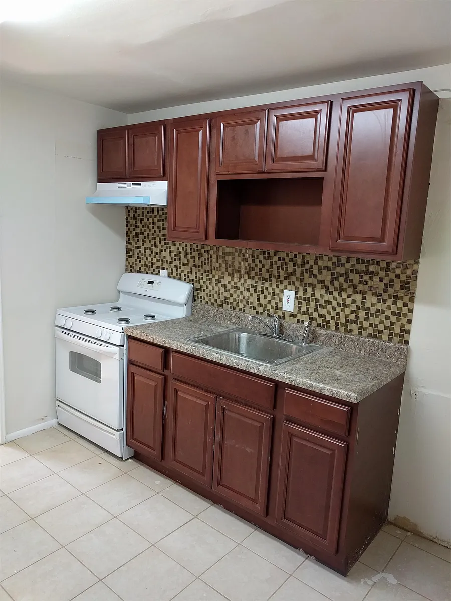 Building Photo - 901 E Cliveden St #2