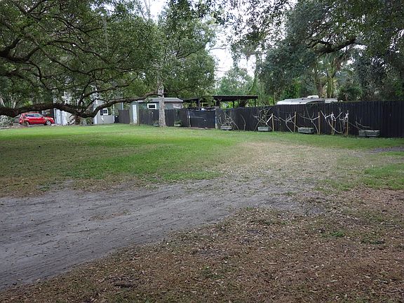 3rd image of 2214 Henderson Dr