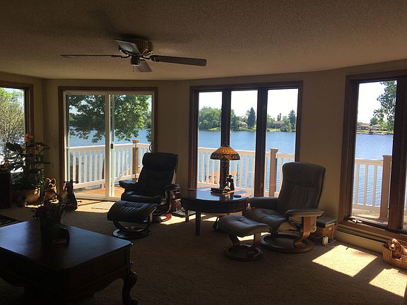 5th image of 423 S Sunset Dr