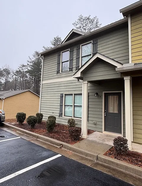 3 bed, 2.5 bath, 1488 sqft, $1,600 — Photo 1