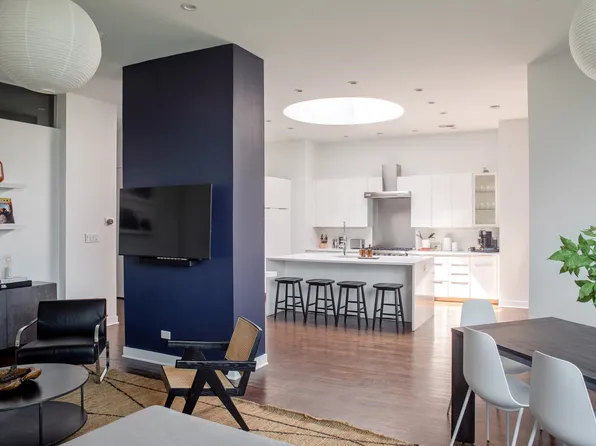 (undisclosed Address), Chicago, IL 60642