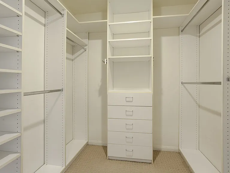 1880 Veteran Ave #211 — Photo 16