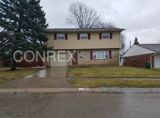 160 Maple Dr, Springboro, OH 45066