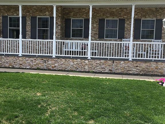 5th image of 305 Fairway Dr