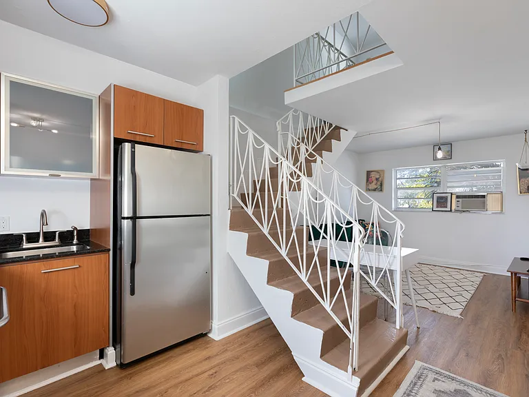 421 NE 68th St #7 — Photo 7