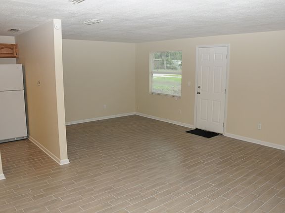 3rd image of 11620 Gwynford Ln