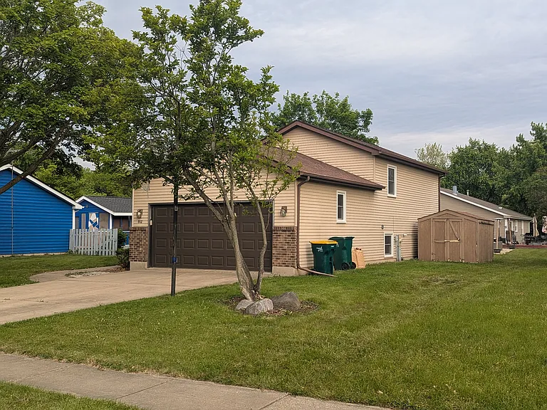 802 Terrace Way — Photo 3