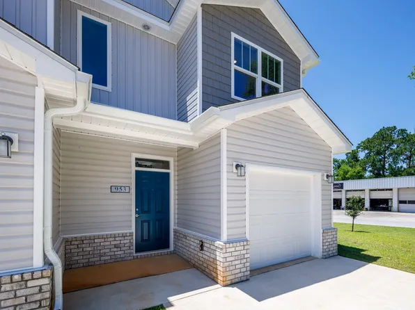 1009 Skylark Rd, Mary Esther, FL 32569