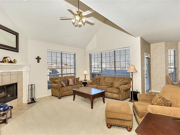 5th image of 2421 Kariba Ln