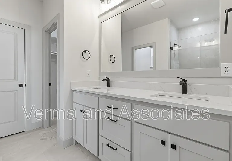 1240 Mammoth St — Photo 16