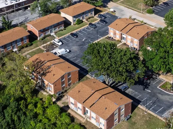 4 Bruce Dr #B014ed969, Florissant, MO 63031