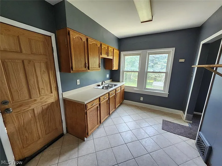 10308 Homeworth Ave #DOWN — Photo 8