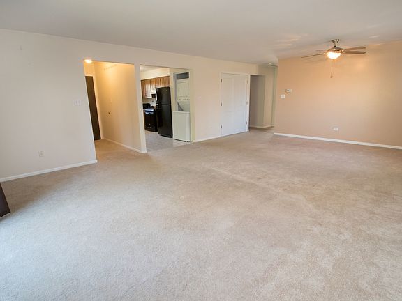 3rd image of 453 Burlington Ave APT 3