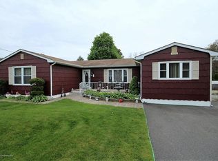 1132 Commonwealth Blvd, Toms River, NJ 08757