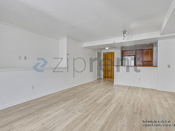 3rd image of 400 Beale St APT 1308