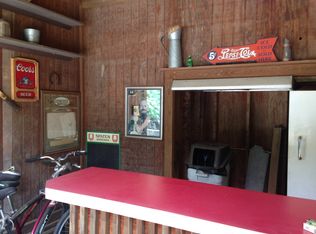 27 Ireland Dr, Poughkeepsie, NY 12603