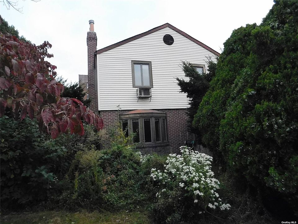 1st image of 6268 Ellwell Cres
