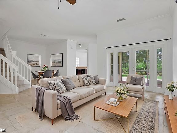3rd image of 8995 Spring Mountain Way