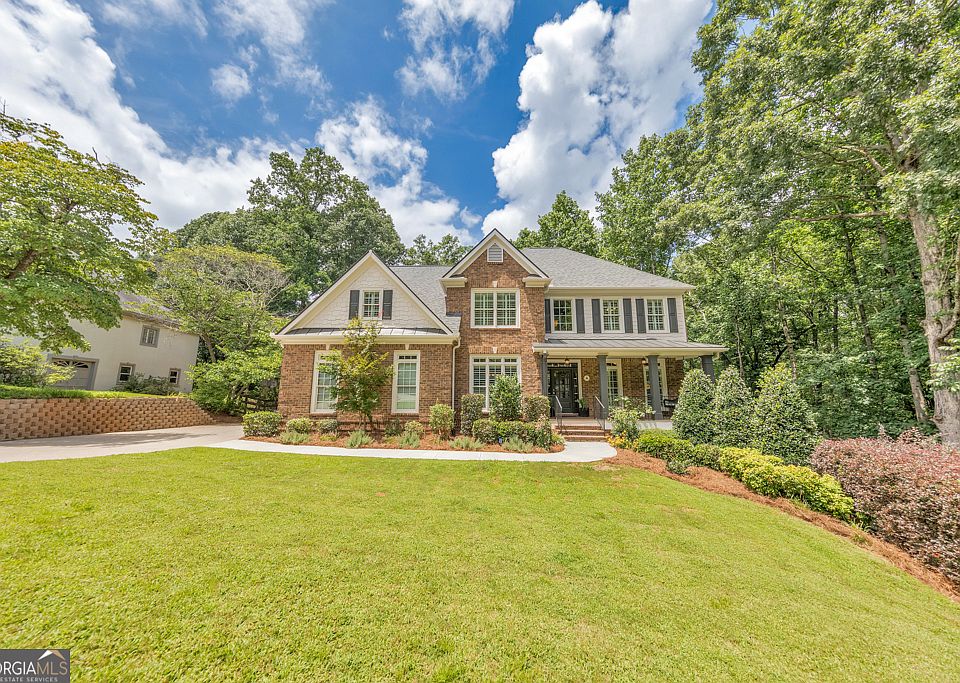 1st image of 351 Collegiate Dr