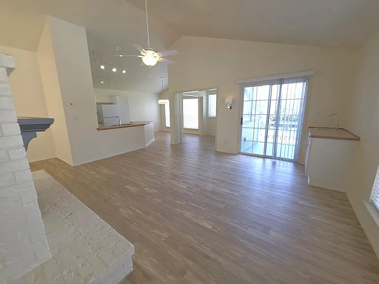 210 Oak Bay St #703 — Photo 16