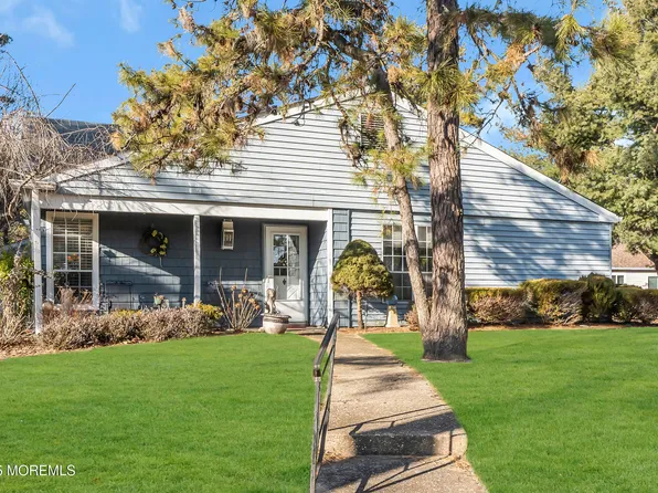 584 Kevin Court #B, Manchester, NJ 08759