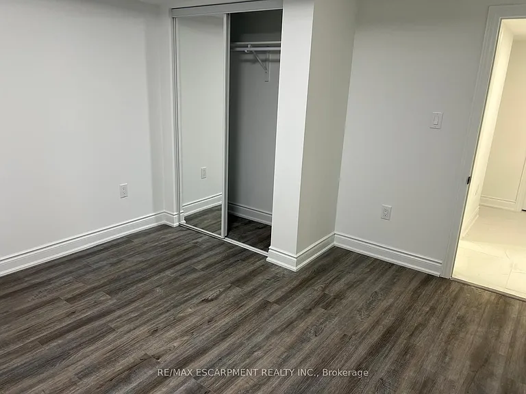 40 Pagebrook Cres #BASEMENT — Photo 7