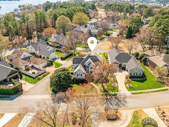 4th image of 17318 Players Ridge Dr