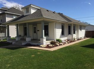 909 E 1st St, McCook, NE 69001