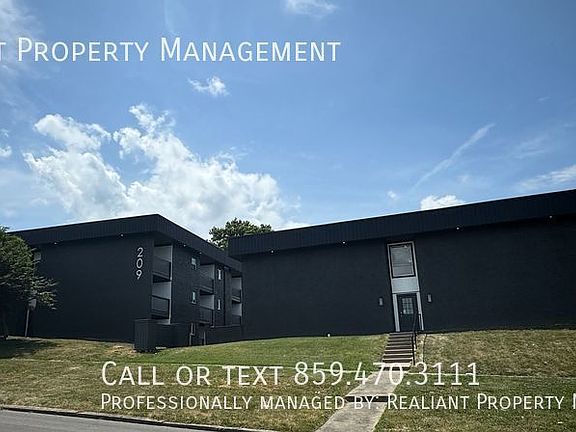 2nd image of 209 Lakeshore Dr #3