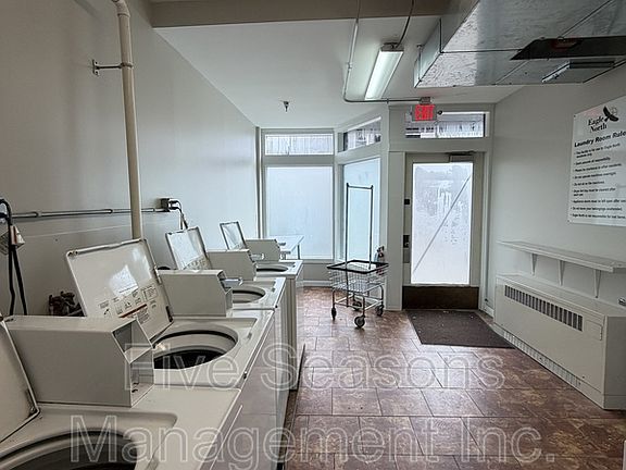 4th image of 194 North St APT 15