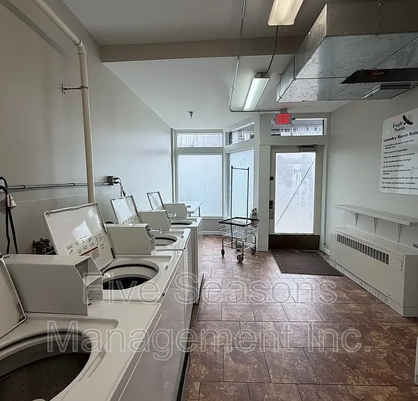 194 North St #10 — Photo 12