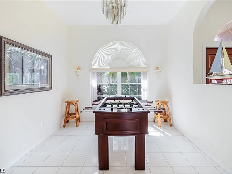 105 SW 39th Pl — Photo 13