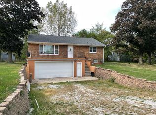 1300 N Waverly Rd, Chesterton, IN 46304