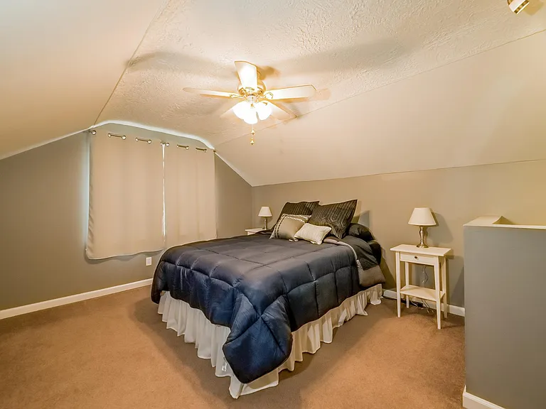 141 Girard Ave — Photo 17