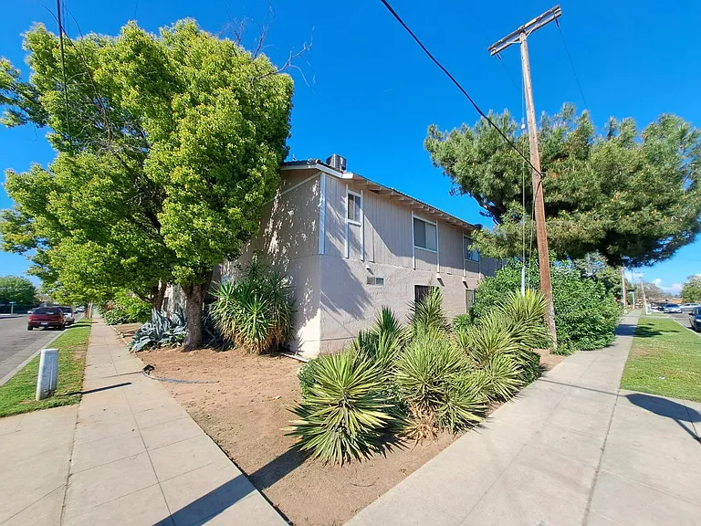 Bluehaven Apartments — Photo 15