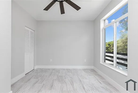 4 bed, 1896 sqft, $4,000 — Photo 2