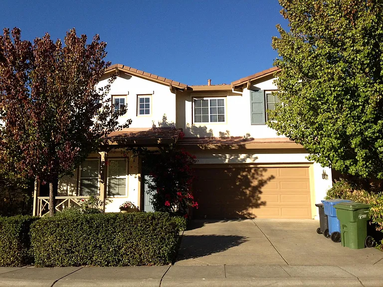 174 Pizarro Ave — Photo 3