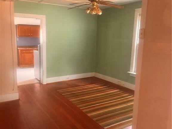 5th image of 204 Owego St