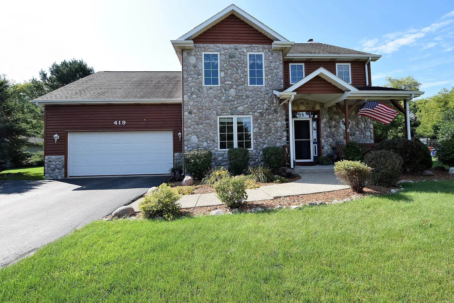 419 Lakewood Dr photo 1