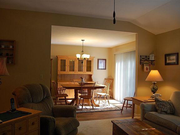 5th image of 1704 Garland Dr