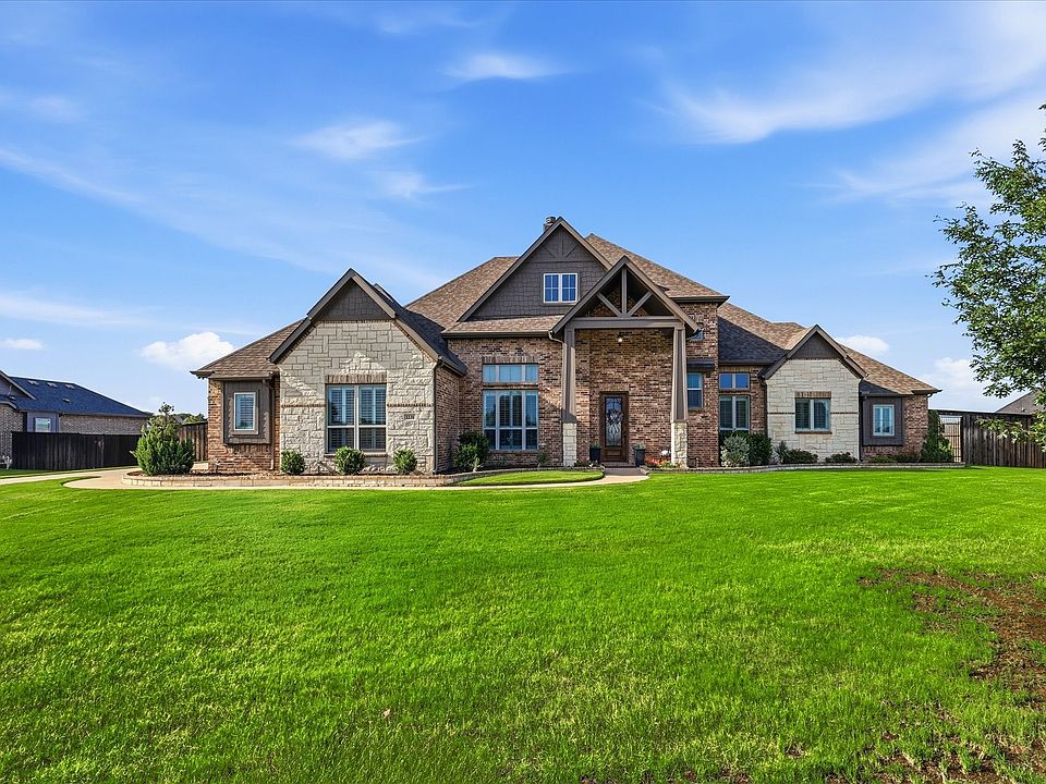 1st image of 1231 Poppie Ln