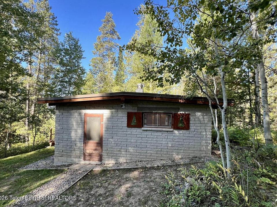 1st image of 415 Forest Rd #21
