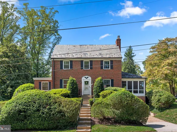 9612 Cedar Ln, Bethesda, MD 20814