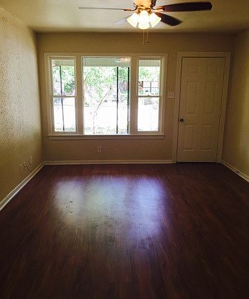 2nd image of 1106 W Harlan Ave