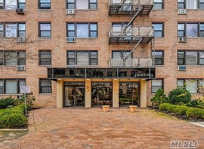 1st image of 3 Birchwood Ct APT 4L