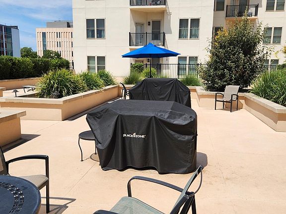 2nd image of 601 Main St APT 504