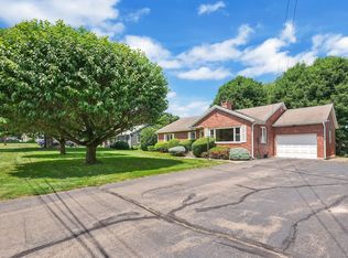 15 Merriman Rd, Wethersfield, CT 06109