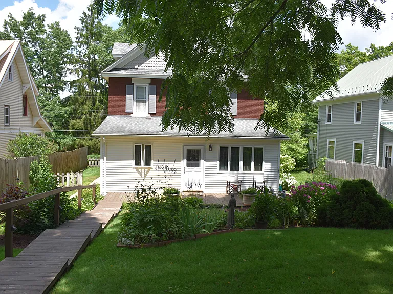 618 Walnut St — Photo 7
