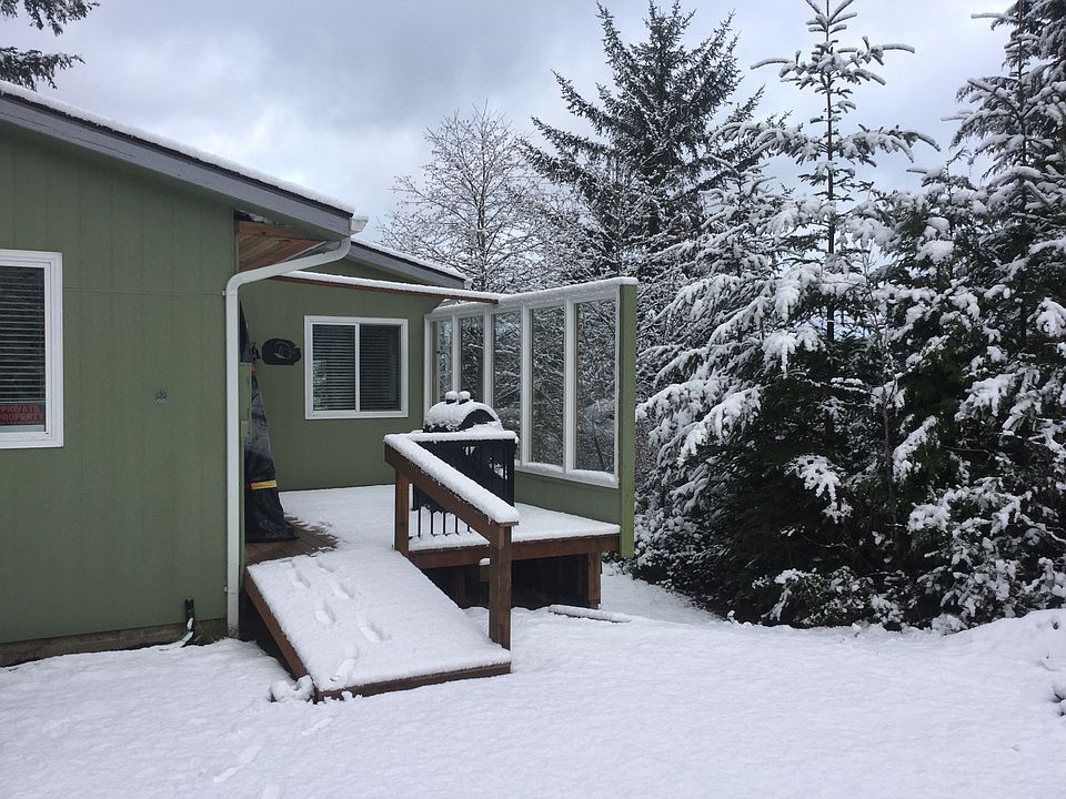 An unusual snowfall.